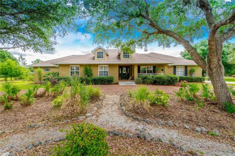 Spacious Lake Suzy Pool Home