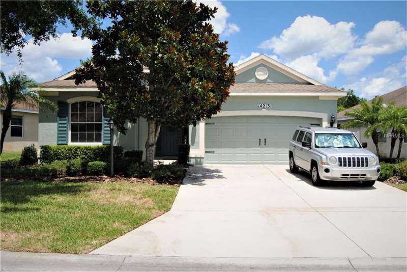 Upgraded Lakewood Ranch Home